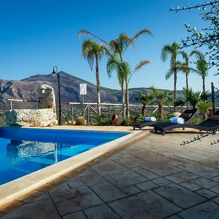 In Sicily Near Guidaloca Bay Villa