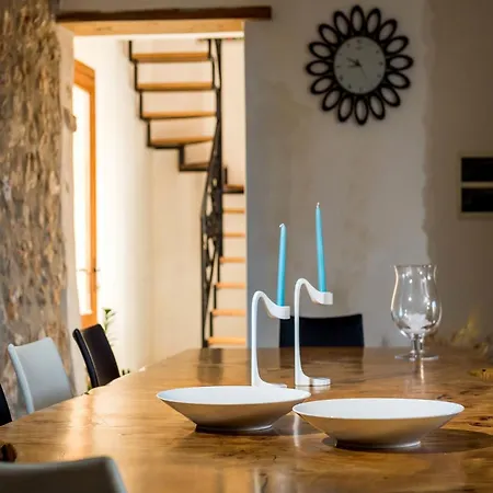 Villa In Sicily Near Guidaloca Bay *