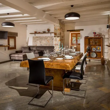 Belvilla By Oyo Le Muse Villa