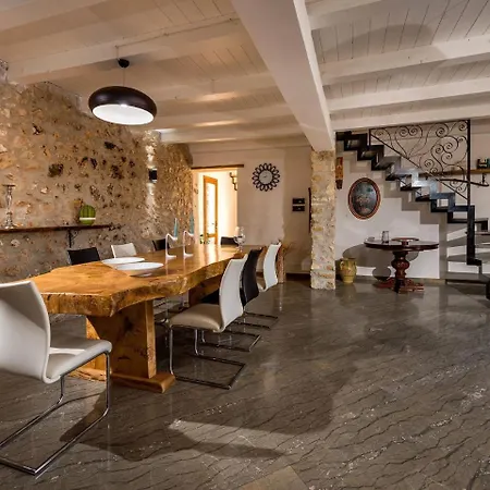 Belvilla By Oyo Le Muse Villa *